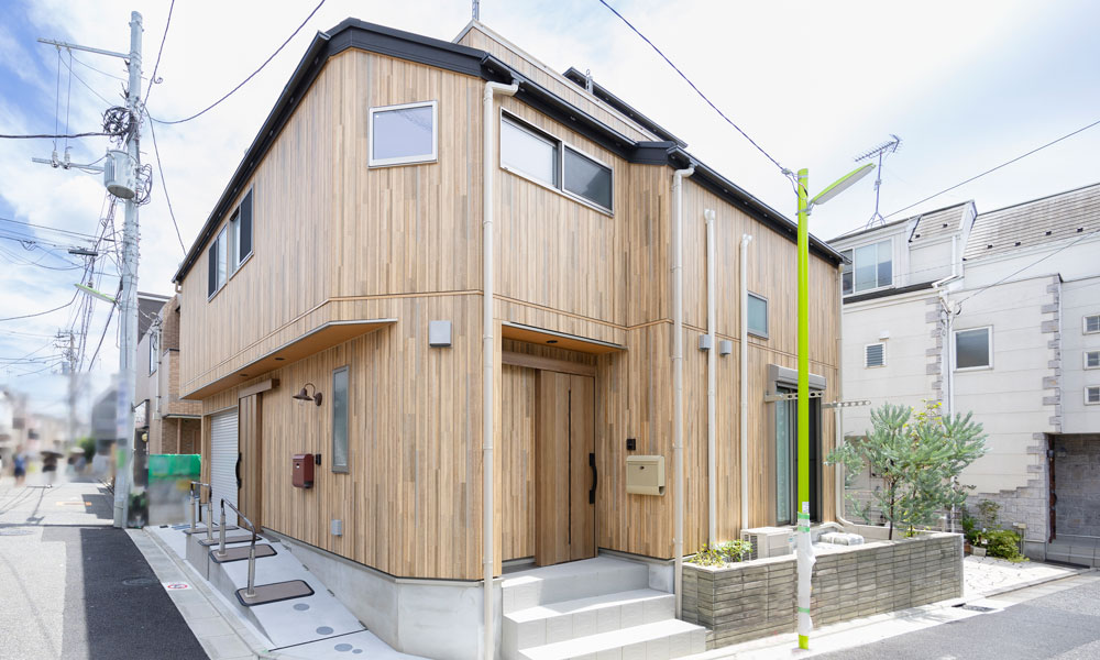 2回目も東栄住宅で！敷地目一杯に3階建ての2世帯住宅